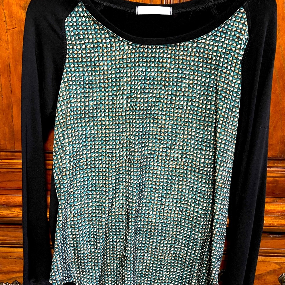 Woman’s shirt size small